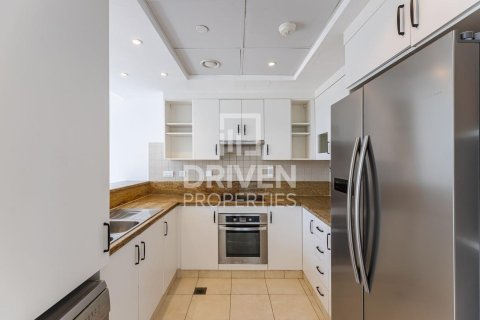 Appartement à The Fairways, The Views, Dubai, 2 chambres, 127.93 m², № 126533 - photo 5