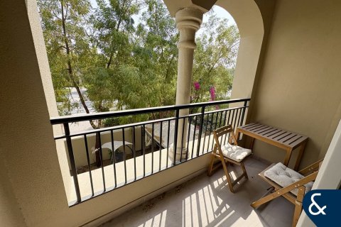 Снять в аренду виллу в Dubai Land, Дубай: 3 спальни, 275м², № 98882 - фото 10