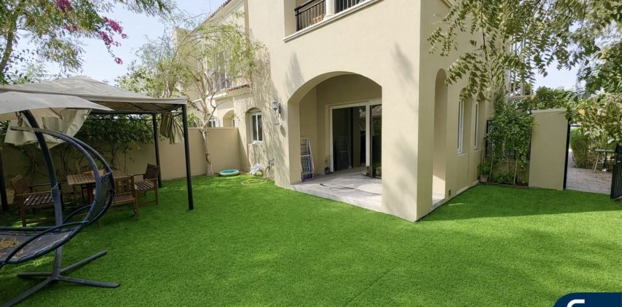 Вилла в Dubai Land, Дубай, 3 спальни, 275м², № 98882