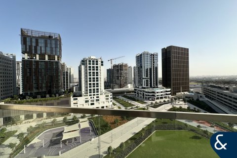 Apartment in Business Bay, Dubai 2 bedrooms, 145 sq.m. № 98878 - photo 2