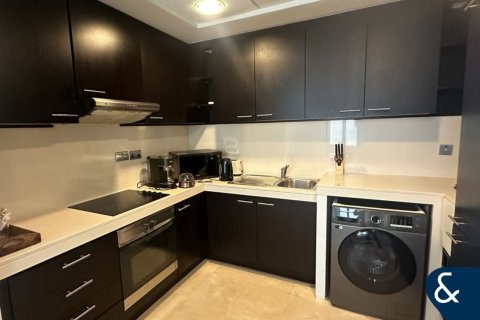 Снять в аренду квартиру в DIFC, Дубай: студию, 78м², № 98880 - фото 2