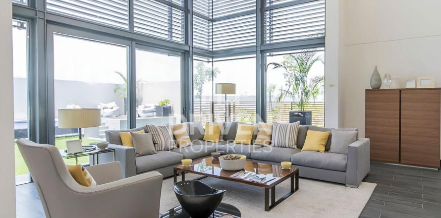 Terreno en Dubai, 784 m², № 19898
