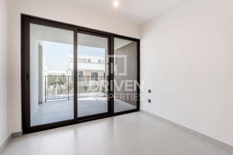 Villa in Aura, Tilal Al Ghaf, Dubai 4 bedrooms, 317 sq.m. № 19887 - photo 6