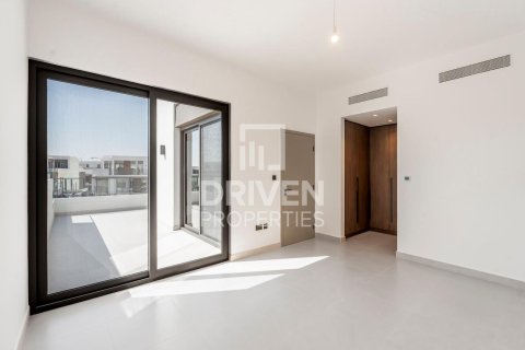 Villa in Aura, Tilal Al Ghaf, Dubai 4 bedrooms, 317 sq.m. № 19887 - photo 24