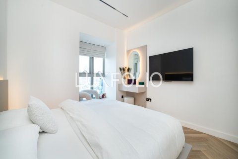 Apartment in Dubai Marina, Dubai 2 bedrooms, 110 sq.m. № 45407 - photo 16