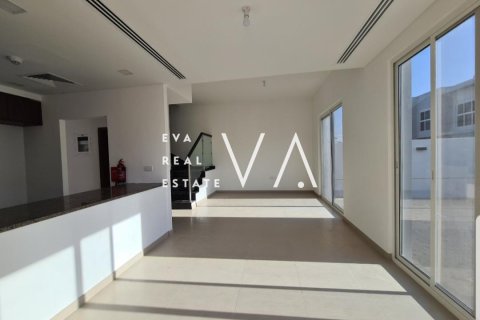 Купить таунхаус в Дубае: 4 спальни, 258.73м², № 52909 - фото 7