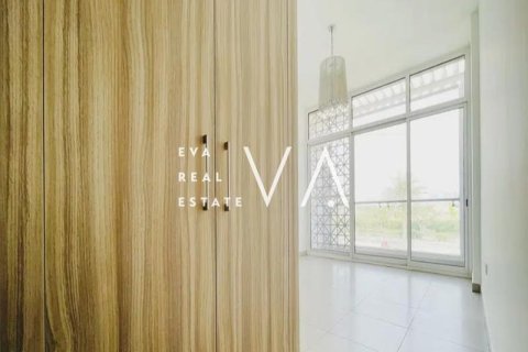 Townhouse in Dubai 3 bedrooms, 187.38 sq.m. № 52910 - photo 8