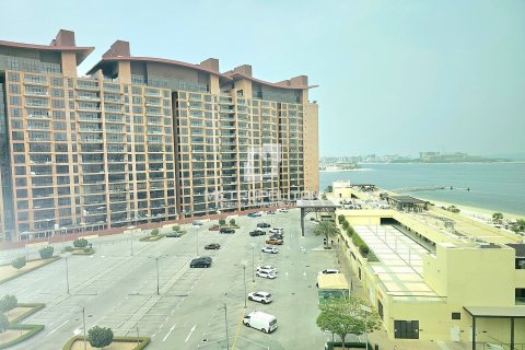 Apartment in Shoreline Apartments, Palm Jumeirah, Dubai 2 bedrooms, 150 sq.m. № 8816 - photo 7