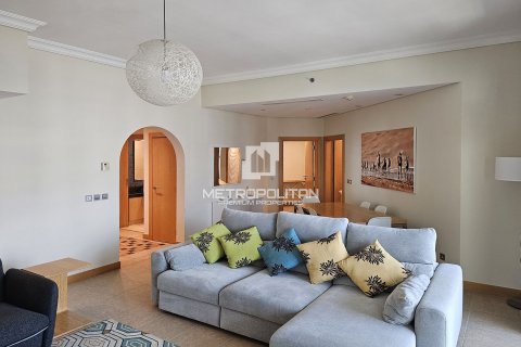 Apartment in Shoreline Apartments, Palm Jumeirah, Dubai 2 bedrooms, 150 sq.m. № 8816 - photo 4