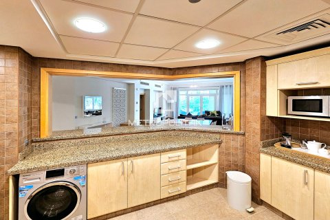 Apartment in Shoreline Apartments, Palm Jumeirah, Dubai 2 bedrooms, 150 sq.m. № 8816 - photo 3
