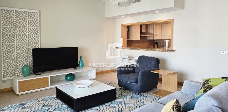 Apartment in Shoreline Apartments, Palm Jumeirah, Dubai 2 bedrooms, 150 sq.m. № 8816