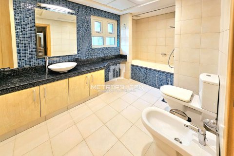 Apartment in Shoreline Apartments, Palm Jumeirah, Dubai 2 bedrooms, 150 sq.m. № 8816 - photo 6