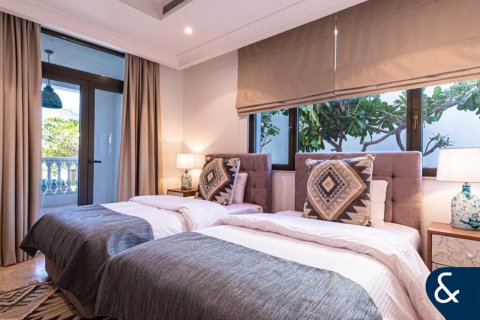 Villa in Signature Villas, Palm Jumeirah, Dubai 6 bedrooms, 1245 sq.m. № 76687 - photo 10