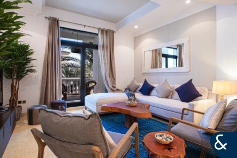 Villa in Signature Villas, Palm Jumeirah, Dubai 6 bedrooms, 1245 sq.m. № 76687 - photo 12