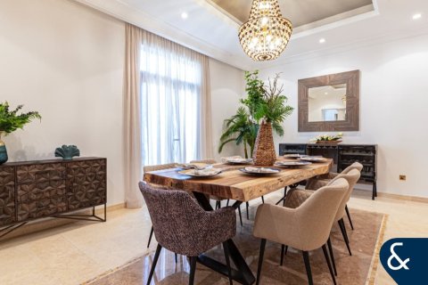 Villa in Signature Villas, Palm Jumeirah, Dubai 6 bedrooms, 1245 sq.m. № 76687 - photo 6