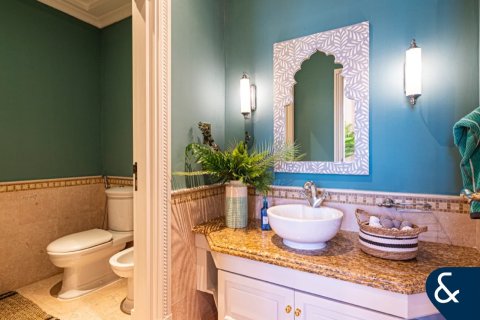 Villa in Signature Villas, Palm Jumeirah, Dubai 6 bedrooms, 1245 sq.m. № 76687 - photo 9