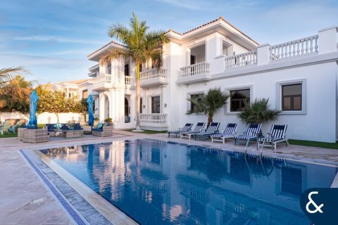 Villa in Signature Villas, Palm Jumeirah, Dubai 6 bedrooms, 1245 sq.m. № 76687 - photo 1