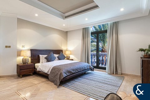 Villa in Signature Villas, Palm Jumeirah, Dubai 6 bedrooms, 1245 sq.m. № 76687 - photo 14