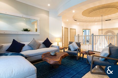 Villa in Signature Villas, Palm Jumeirah, Dubai 6 bedrooms, 1245 sq.m. № 76687 - photo 13