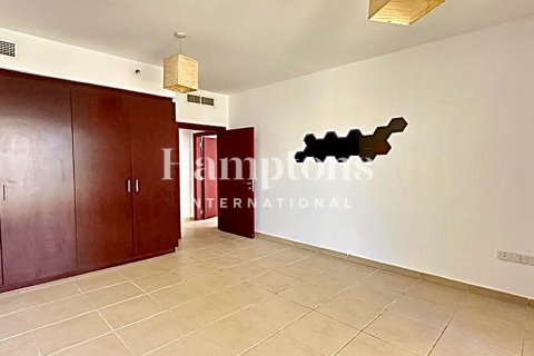 Снять в аренду квартиру в Джумейра Бич Резиденс, Дубай: 2 спальни, 122.32909622м², № 72566 - фото 7