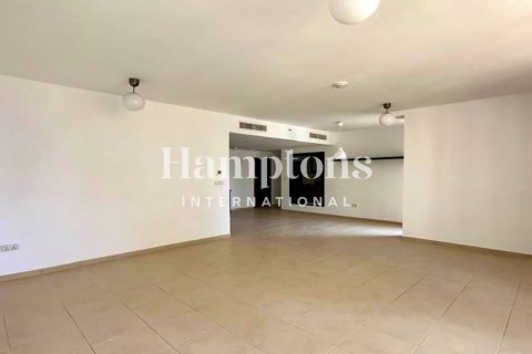 Снять в аренду квартиру в Джумейра Бич Резиденс, Дубай: 2 спальни, 122.32909622м², № 72566 - фото 13