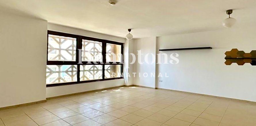 Квартира в Джумейра Бич Резиденс, Дубай, 2 спальни, 122.329м², № 72566