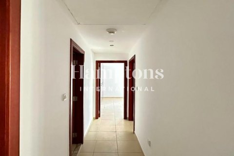 Снять в аренду квартиру в Джумейра Бич Резиденс, Дубай: 2 спальни, 122.32909622м², № 72566 - фото 2