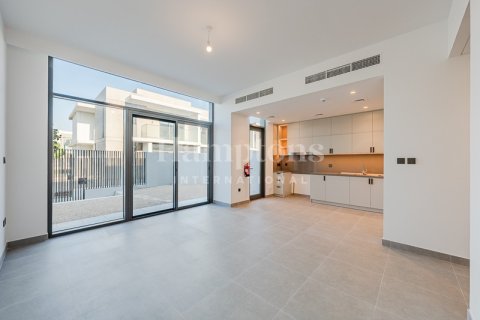 Adosado en Ruba, Arabian Ranches 3, Dubai, 3 dormitorios, 145.84934873 m², № 72568 - foto 15