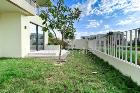 Villa en Dubai Hills Estate, Dubai, 5 dormitorios, 254.1 m², № 18233 - foto 13