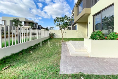 Villa en Dubai Hills Estate, Dubai, 5 dormitorios, 254.1 m², № 18233 - foto 8