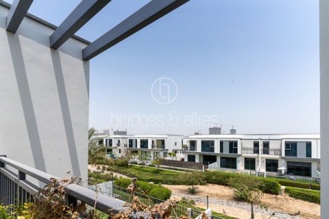 Villa en Dubai Hills Estate, Dubai, 4 dormitorios, 227.3 m², № 18234 - foto 1