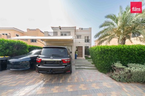 Villa in Dubai 5 bedrooms, 560.8 sq.m. № 109527 - photo 26