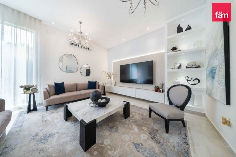 Villa in Dubai 5 bedrooms, 560.8 sq.m. № 109527 - photo 6