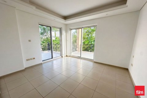 Villa in Dubai 4 bedrooms, 527.9 sq.m. № 109530 - photo 10