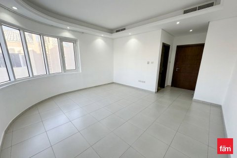 Villa in Dubai 4 bedrooms, 527.9 sq.m. № 109530 - photo 4