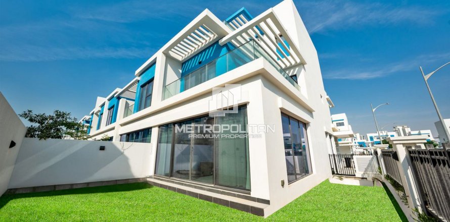 Townhouse in Damac Lagoons, Dubai 5 bedrooms, 302 sq.m. № 74106