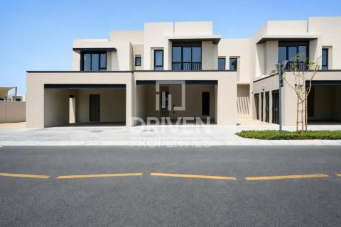 Townhouse in Jebel Ali, Dubai 3 bedrooms, 240.53 sq.m. № 134215