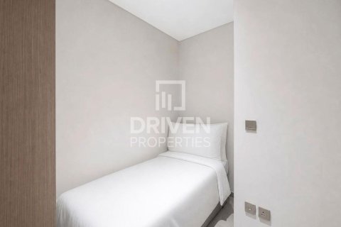 Apartment in Vida Residences Dubai Mall, Downtown Dubai (Downtown Burj Dubai), Dubai 3 bedrooms, 141.21 sq.m. № 134212 - photo 16
