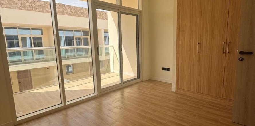Villa à Dubai, 2 chambres, 133.4 m², № 93446