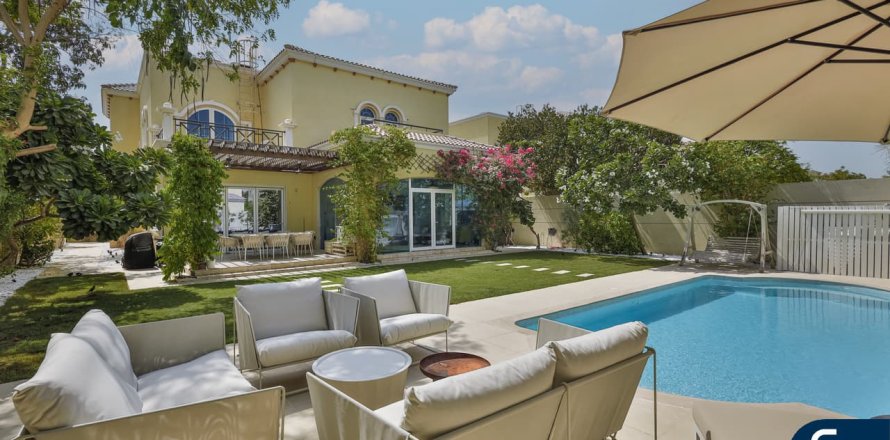 Villa in Legacy, Jumeirah Park, Dubai 4 bedrooms, 403 sq.m. № 75318
