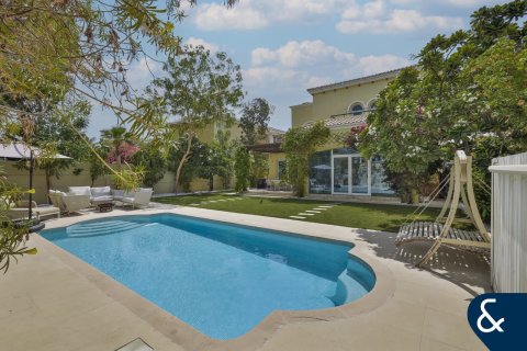 Villa in Legacy, Jumeirah Park, Dubai 4 bedrooms, 403 sq.m. № 75318 - photo 22