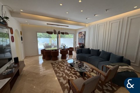 Villa à Springs 15, The Springs, Dubai, 3 chambres, 228 m², № 75325 - photo 2