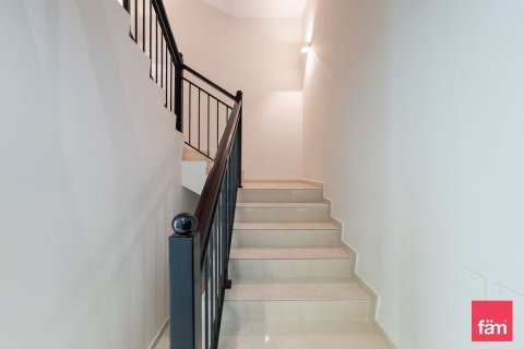 Townhouse in Dubai 5 bedrooms, 112.2 sq.m. № 111328 - photo 18