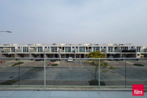 Townhouse in Dubai 5 bedrooms, 112.2 sq.m. № 111328 - photo 16
