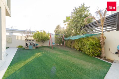 Villa en Jumeirah Park, Dubai, 4 dormitorios, 341.3 m², № 60292 - foto 16