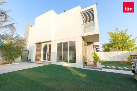 Villa en Jumeirah Park, Dubai, 4 dormitorios, 341.3 m², № 60292 - foto 1