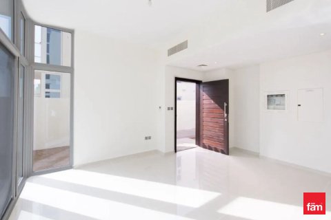 Townhouse in Dubai 3 bedrooms, 250.9 sq.m. № 60290 - photo 2