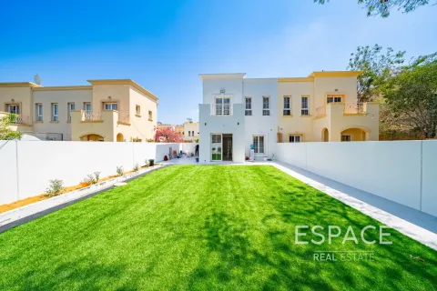 Villa en The Springs, Dubai, 3 dormitorios, 167 m², № 122381