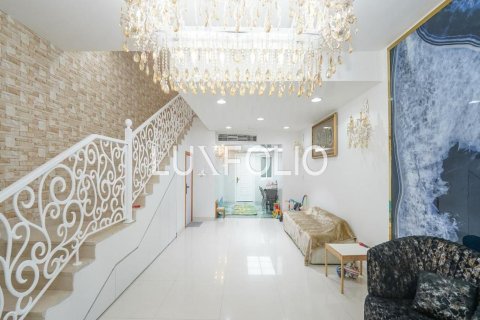 فيلا في دائرة قرية جميرا, دبي 4 غرف نوم, 129 م² رقم 45618 - صورة 1