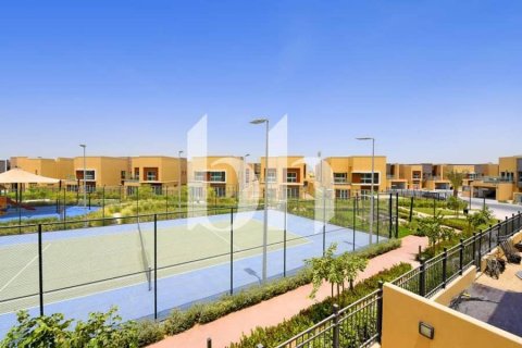 Villa en Dubai Science Park, Dubai, 4 dormitorios, 435 m², № 57323 - foto 4